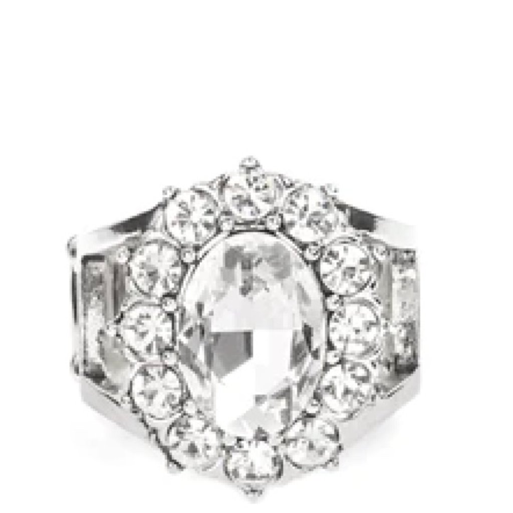 Paparazzi Moxie Magic White Ring